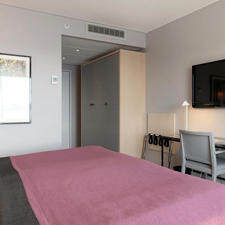 Elite Plaza Oernskoeldsvik Hotel Buitenkant foto