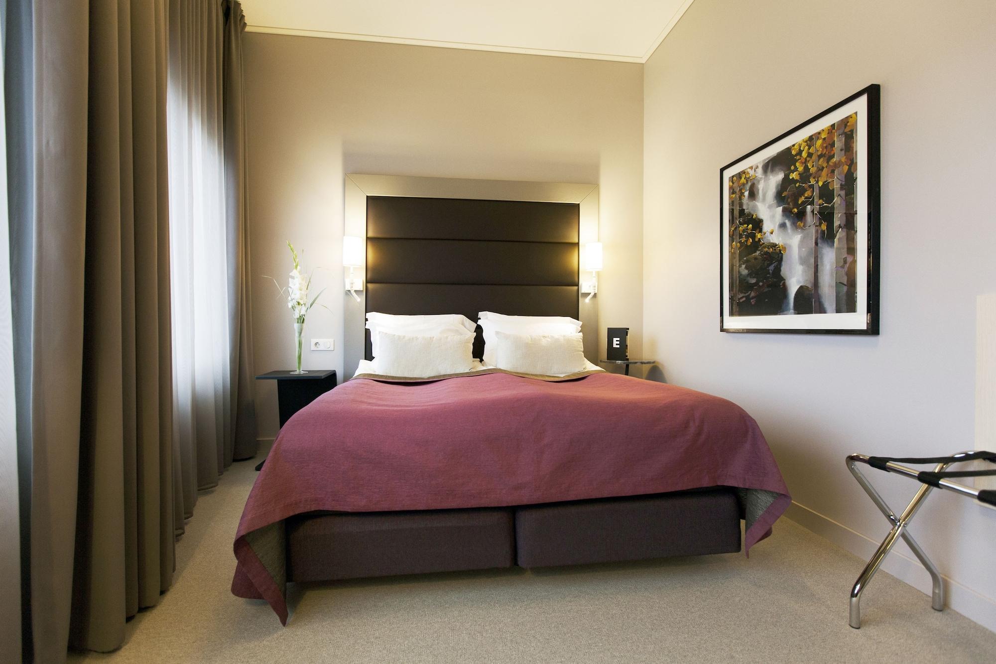 Elite Plaza Oernskoeldsvik Hotel Buitenkant foto