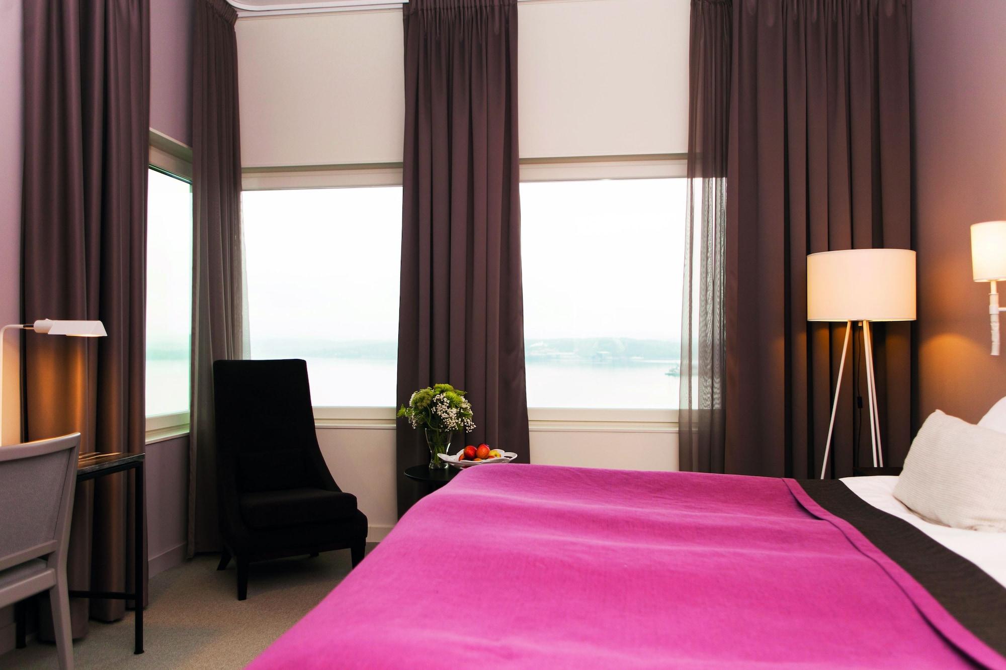 Elite Plaza Oernskoeldsvik Hotel Buitenkant foto
