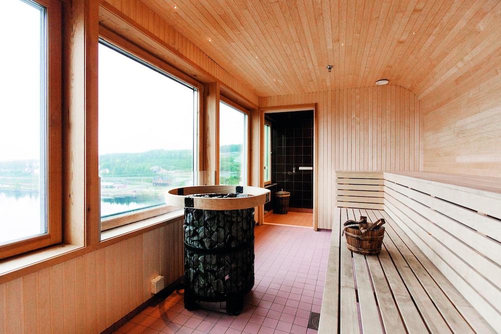 Elite Plaza Oernskoeldsvik Hotel Buitenkant foto