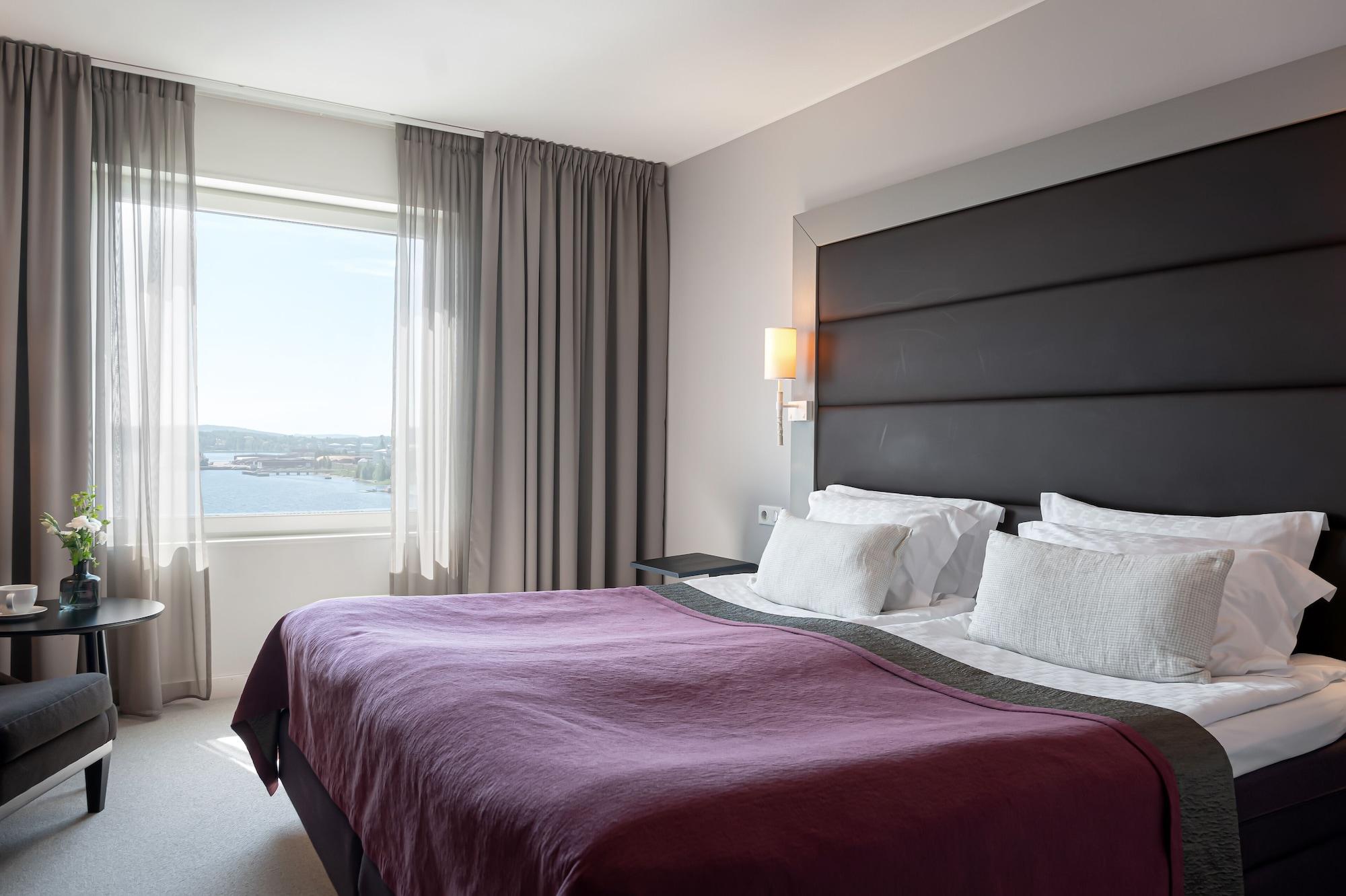 Elite Plaza Oernskoeldsvik Hotel Buitenkant foto