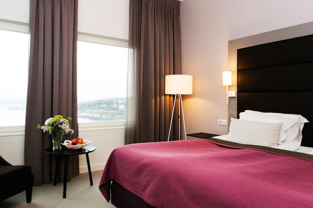 Elite Plaza Oernskoeldsvik Hotel Buitenkant foto
