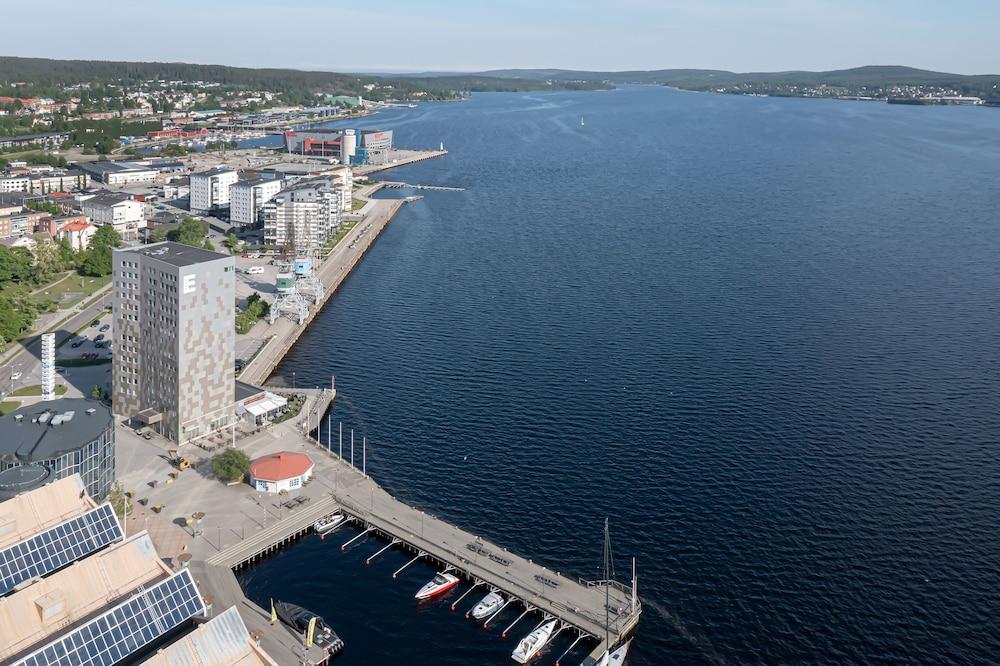 Elite Plaza Oernskoeldsvik Hotel Buitenkant foto