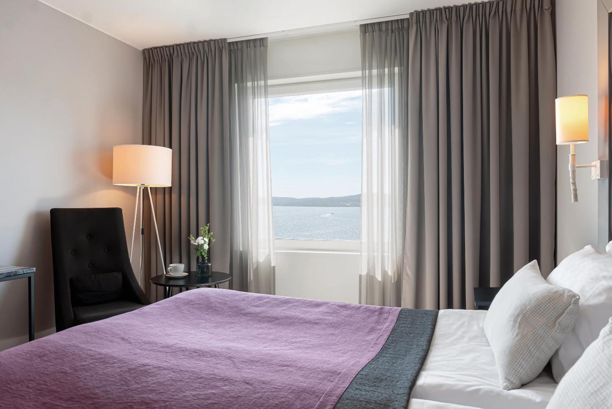 Elite Plaza Oernskoeldsvik Hotel Buitenkant foto