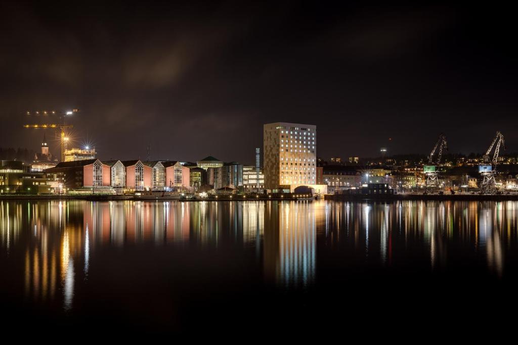 Elite Plaza Oernskoeldsvik Hotel Buitenkant foto